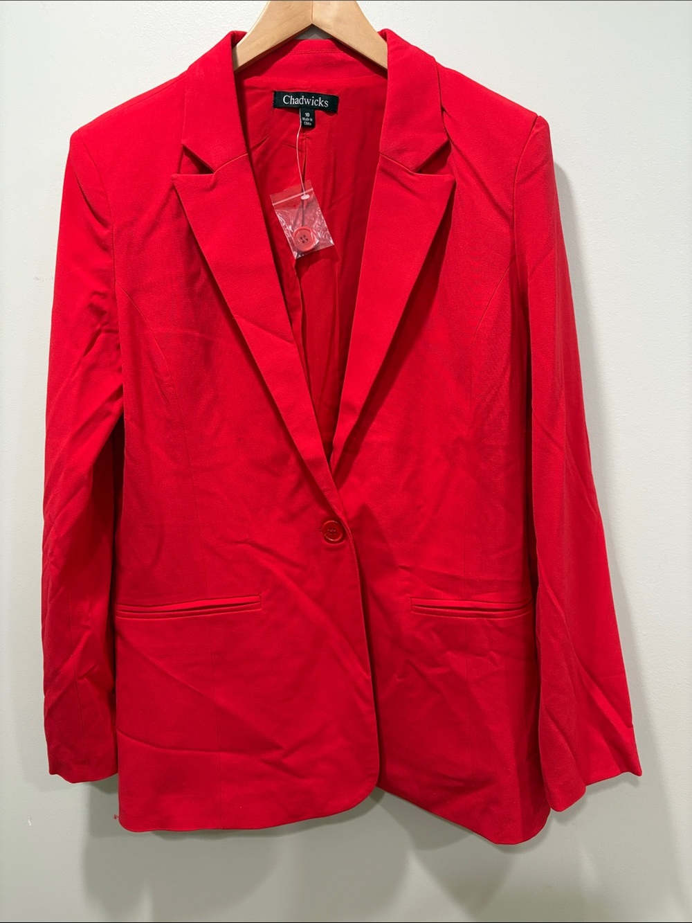 Chadwicks Women's Bright Red Single-Button Blazer. Brand new ,never worn.